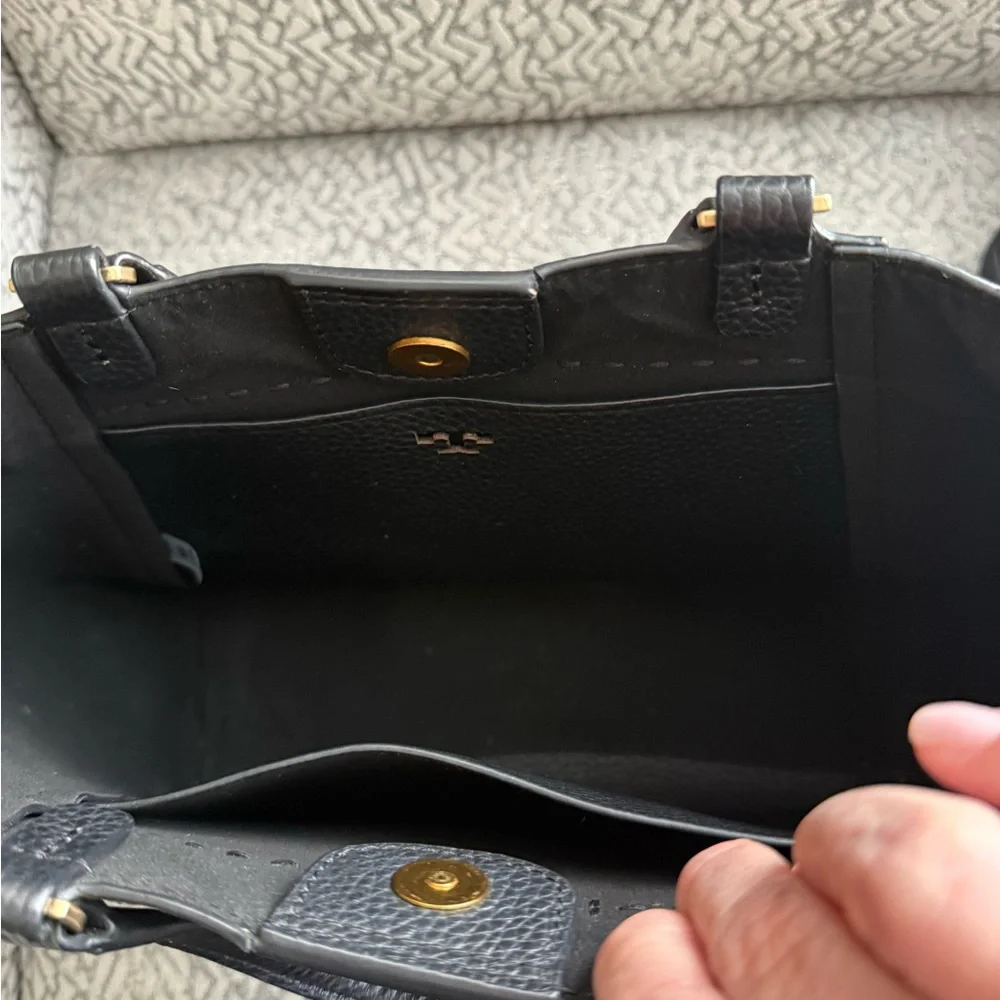 Tory Burch McGraw Small Carryall Bag in Black Pebbled Leather
